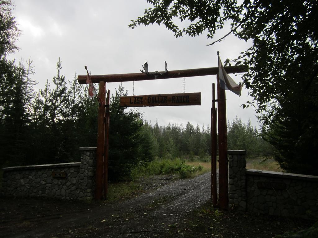 Ldr Lodge - Last Dollar Ranch Smithers Dış mekan fotoğraf