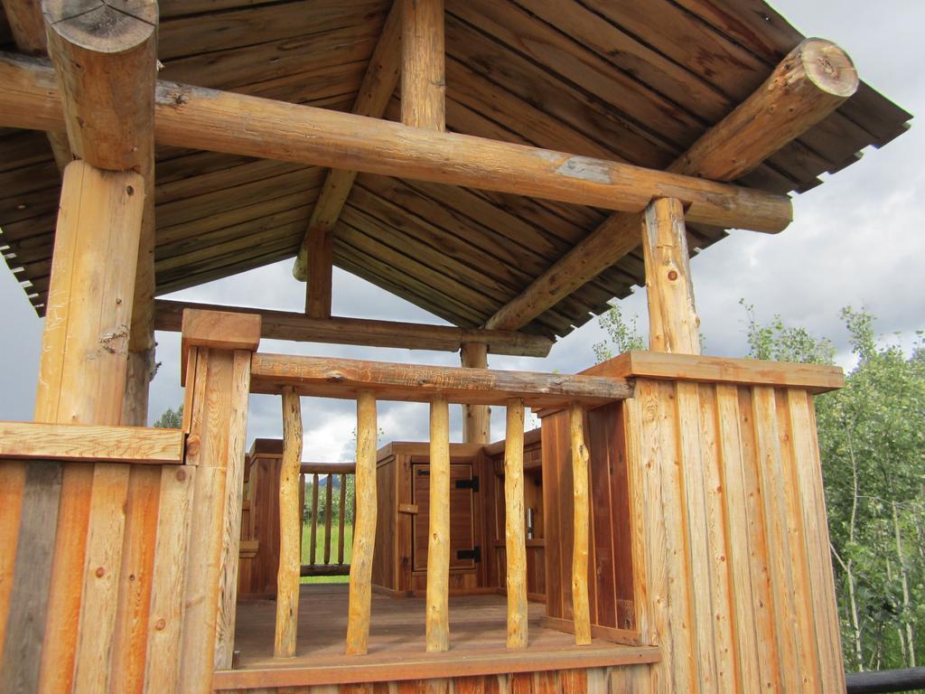 Ldr Lodge - Last Dollar Ranch Smithers Dış mekan fotoğraf