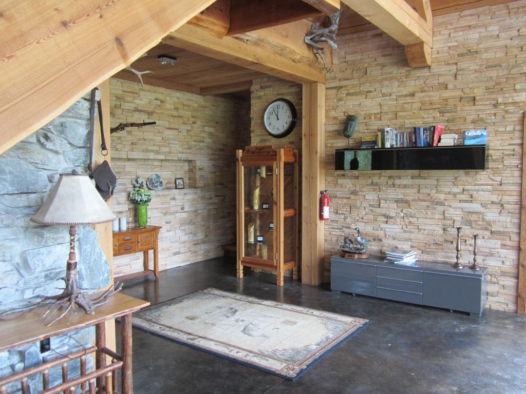 Ldr Lodge - Last Dollar Ranch Smithers Oda fotoğraf