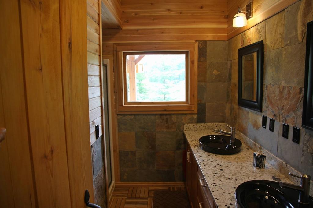 Ldr Lodge - Last Dollar Ranch Smithers Dış mekan fotoğraf