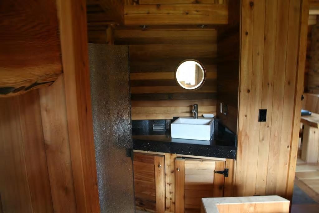 Ldr Lodge - Last Dollar Ranch Smithers Dış mekan fotoğraf